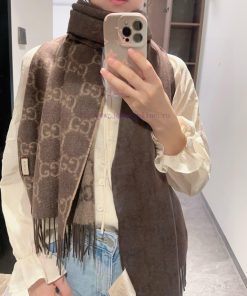 Gucci is the heaviest and the best selling goods of 8000+are those who like Gucci. This kindwvhcl0yr