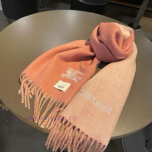 The Burberry double-sided scarf is so stylish and charming that it's going crazy. It's a vervo8mrqzq - Image 9