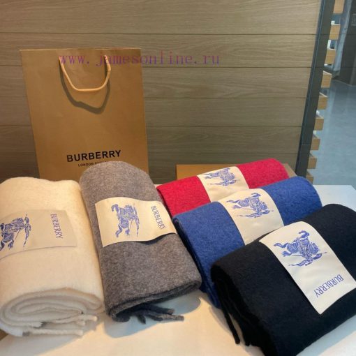 Burberry's super beautiful new mohair scarf is highly recommended to buy with good texture. mxla7rdt - Image 3