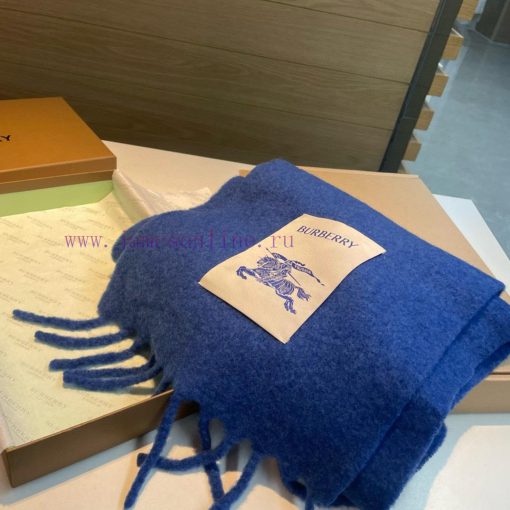 Burberry's super beautiful new mohair scarf is highly recommended to buy with good texture. mxla7rdt - Image 8