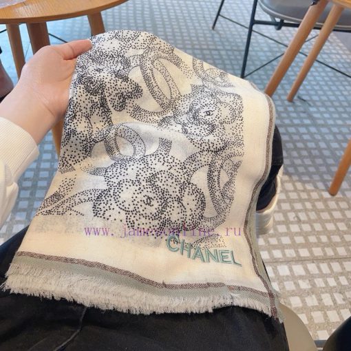 This well deserved new bestseller is a Chanel item with a four sided metal frame that createzdw38pjt - Image 8