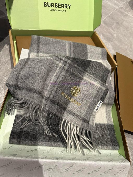 Burberry plaid scarf ️ It looks crazy, so stylish and charming ️ I really like this very eleciss1ss1 - Image 5