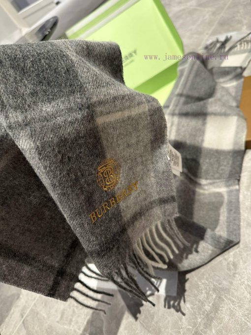 Burberry plaid scarf ️ It looks crazy, so stylish and charming ️ I really like this very eleciss1ss1 - Image 6
