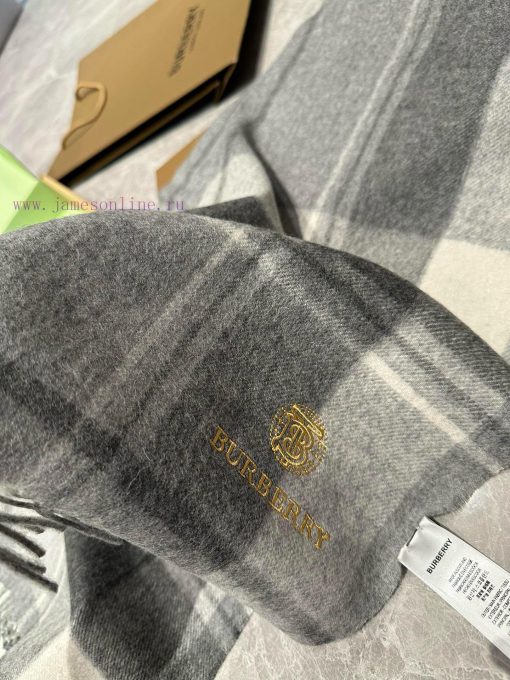 Burberry plaid scarf ️ It looks crazy, so stylish and charming ️ I really like this very eleciss1ss1 - Image 8