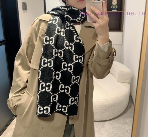 On the hot selling list, high-end quality knitted and spliced scarves from G Home are rare i5h3lmzyv - Image 3