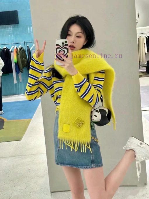 Sending a big brooch, Loewe's super beautiful new mohair brooch scarf is highly recommended jk5hdk5c