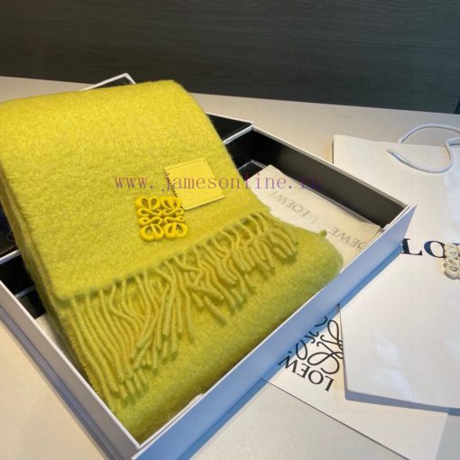 Sending a big brooch, Loewe's super beautiful new mohair brooch scarf is highly recommended jk5hdk5c - Image 5