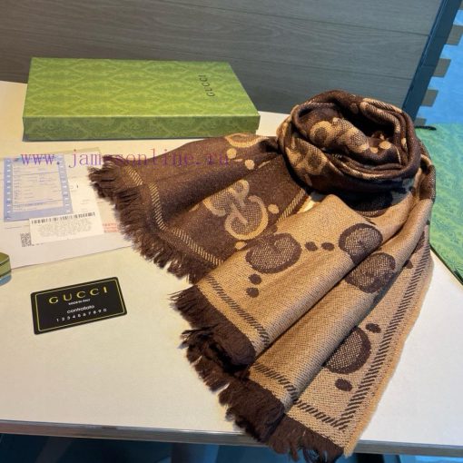 This scarf is an unbeatable classic for autumn and winter. It's so popular that almost everysa2n3ntx - Image 10