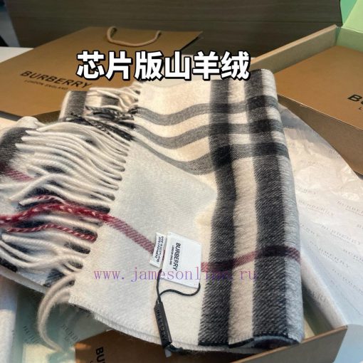 Original single cashmere tower pointed cowhide classic plaid scarf of royal palace levelIt'saa9h26ni - Image 5