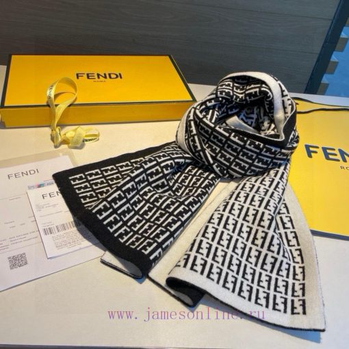 The new Fendi2023 collection features a knitted double-sided scarf, a versatile and practicatb5bl5t3 - Image 10
