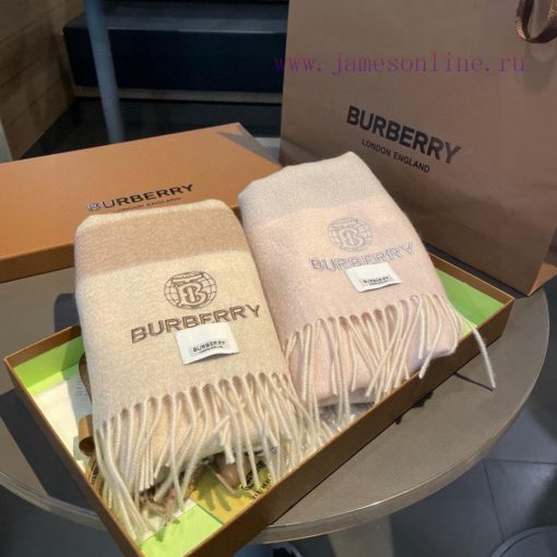 The 100% cashmere is amazing and beautiful. It makes people remember the effect of Burberry'br64sobg - Image 3