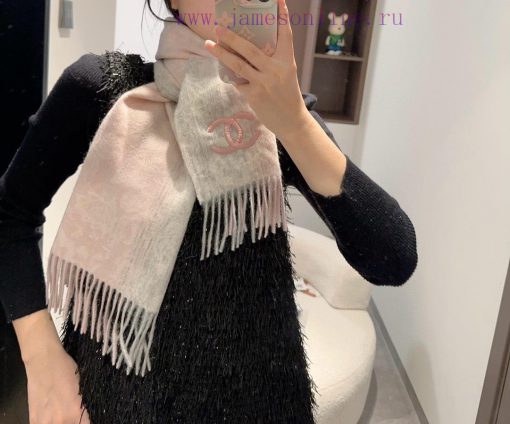 Chanel likes products with good looks and high quality that are easy to purchase. They are h76rjo3w7 - Image 2