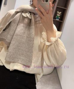 Chanel's new autumn/winter collection of 24 inch knitted scarves and long scarves, made of cqcry9w26