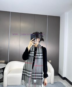 The latest product of Burberry's deep water ripple classic cashmere plaid scarf with excelle2rjrgdqu