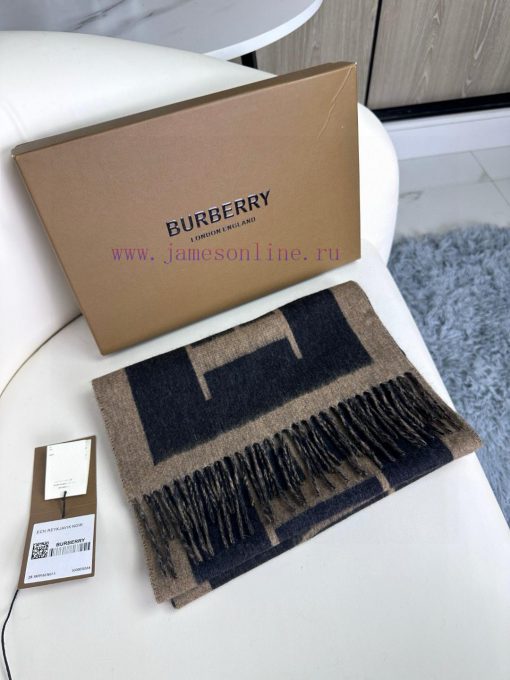 The new 2023 Burberry double-sided cashmere scarf is in high demand, with a cost-effective a4clh6vhq - Image 4