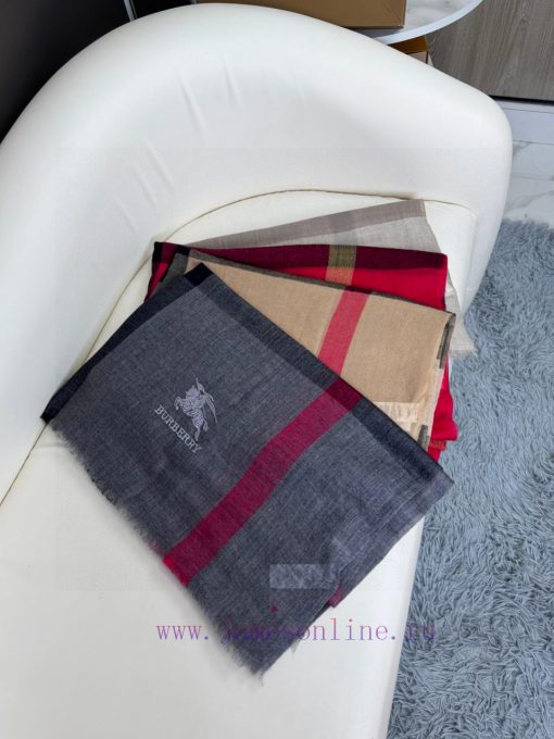 The new 2023 Burberry formal collection is exclusively for flagship stores, featuring VIP tovyqj3xs7 - Image 10