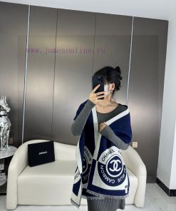 High quality Chanel badge scarf with double-sided dual color jacquard wool and silk fabric, gkzk5y32