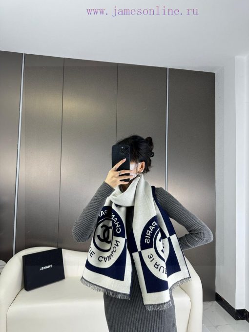 High quality Chanel badge scarf with double-sided dual color jacquard wool and silk fabric, gkzk5y32 - Image 3
