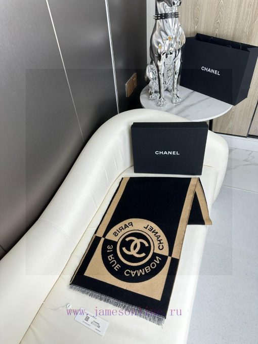 High quality Chanel badge scarf with double-sided dual color jacquard wool and silk fabric, hva6e06g - Image 6