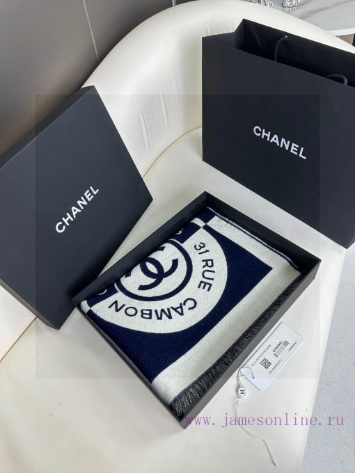 High quality Chanel badge scarf with double-sided dual color jacquard wool and silk fabric, gkzk5y32 - Image 4