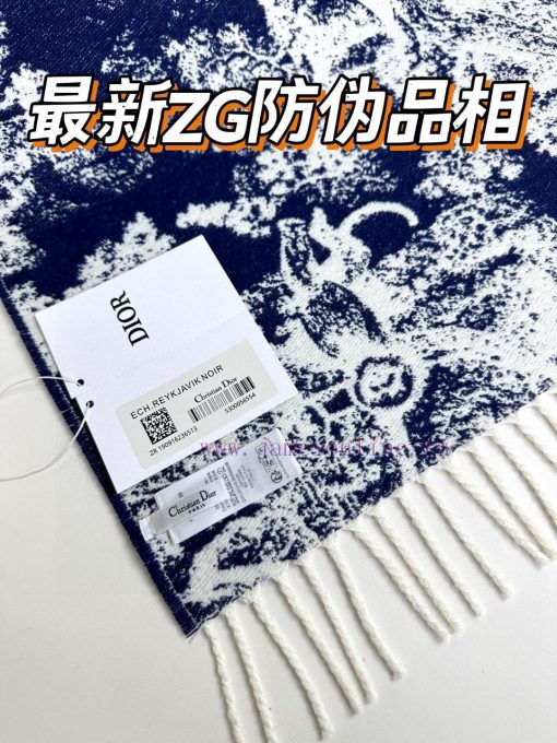 Newly released in 2023, this Sauvage printed scarf from Dior is a fresh interpretation of Dias1pl3cg - Image 10