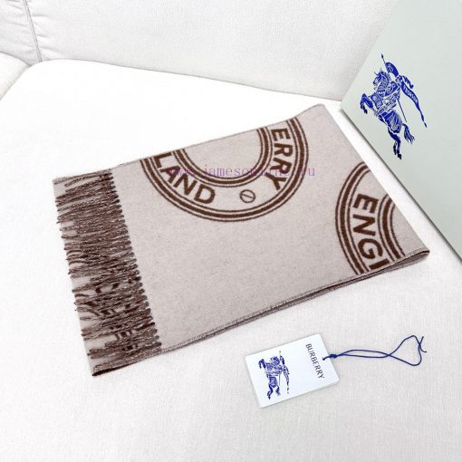 New products for autumn and winter 2024: Burberry's double-sided two tone wool scarf with a 7wvxg6zj - Image 4