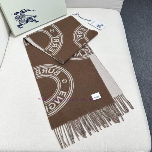 New products for autumn and winter 2024: Burberry's double-sided two tone wool scarf with a 7wvxg6zj - Image 6