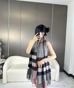 Popular Burberry classic large plaid shawl, a must-have for all hands, with the latest smallehvbx269