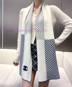 CHANEL cashmere long scarves are top-notch original products that are unparalleled in beauty0b36yqyg