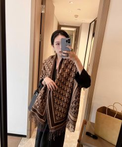 High quality cashmere, Dior's latest masterpiece of the year, limited edition of core spun yfm9jxjos