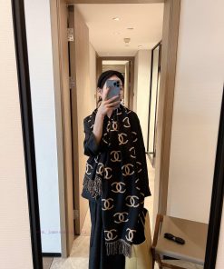The perfect combination of CHANEL's elegant and classic Chanel logo is refreshing, and the aj8qejbx2