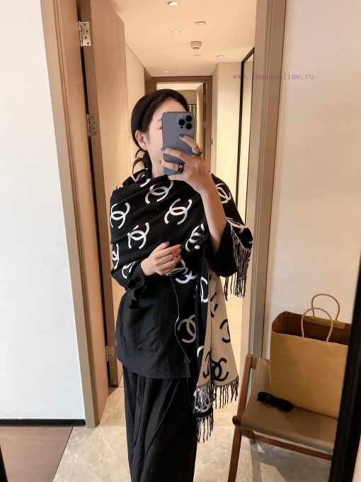 The perfect combination of CHANEL's elegant and classic Chanel logo is refreshing, and the aj8qejbx2 - Image 4