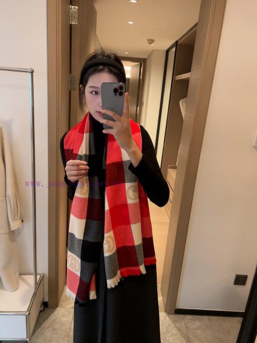 GG logo plaid long scarf is so beautiful [tears]. It is a top-notch new product for the impeafu3r1dy - Image 2