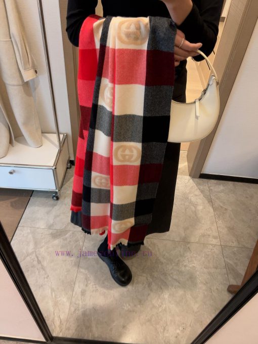 GG logo plaid long scarf is so beautiful [tears]. It is a top-notch new product for the impeafu3r1dy - Image 7