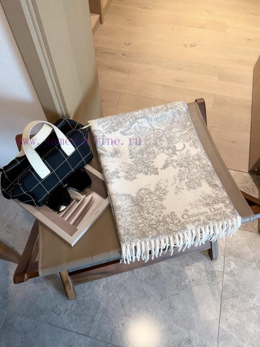 The CD animal printed long scarf is a super stunning genuine order with 100% fidelity and be8kq5qqmm - Image 6