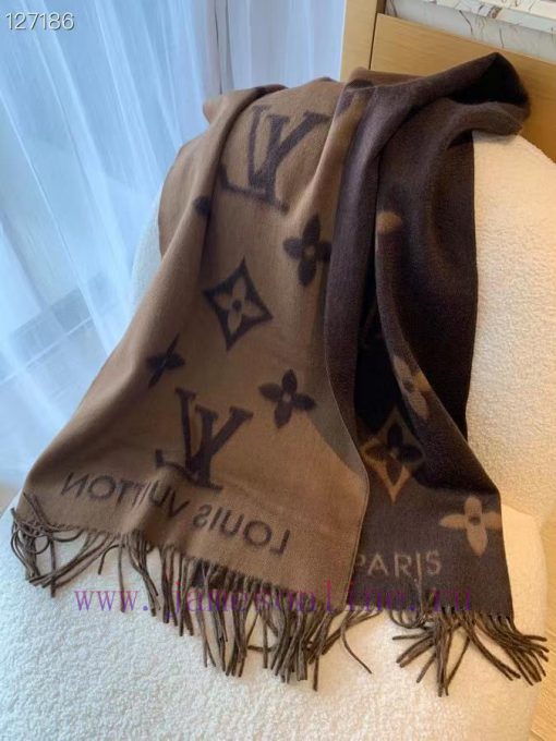 Star Huo Siyan and Li Xiaolu are wearing the same Louis Vuitton high-end rabbit fur scarf shjnsnivqs - Image 7