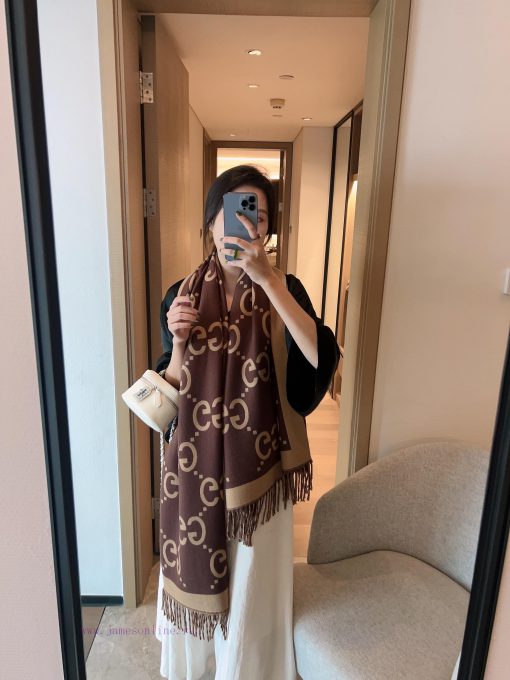 Customized purchasing grade latest double-sided dual-use scarf, GG logo, as Gucci's represeneul81d4h - Image 3