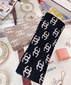 Chanel Autumn/Winter New Cashmere Knitted Scarf Double sided Double C Jacquard ️ Here's a havwiwgb2k