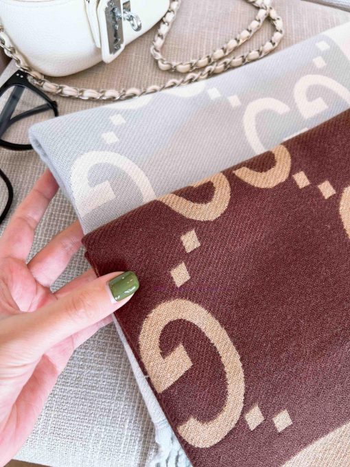 Customized purchasing grade latest double-sided dual-use scarf, GG logo, as Gucci's represeneul81d4h - Image 7