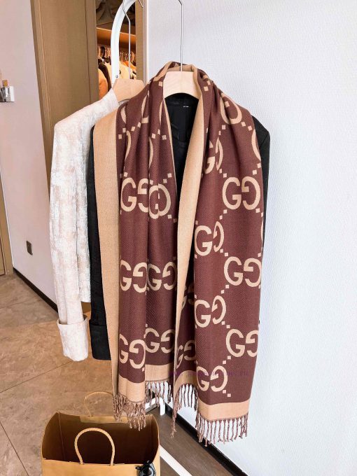 Customized purchasing grade latest double-sided dual-use scarf, GG logo, as Gucci's represeneul81d4h - Image 10