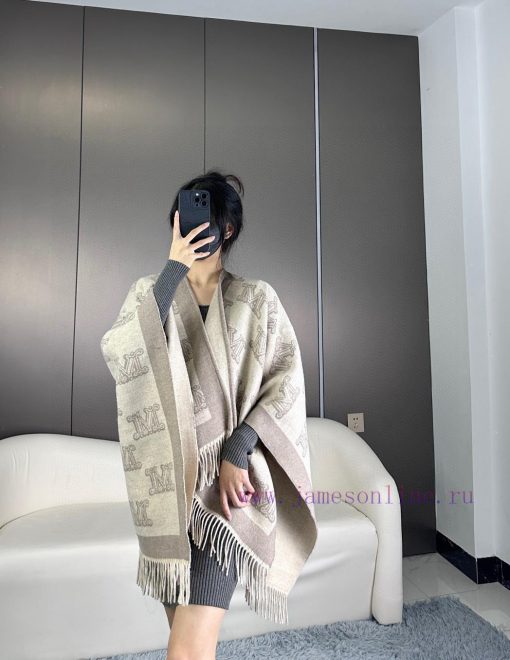 Cherish the leftover goods that you desperately want to grab. MaxMara is a classic vintage swst6b2uo - Image 2