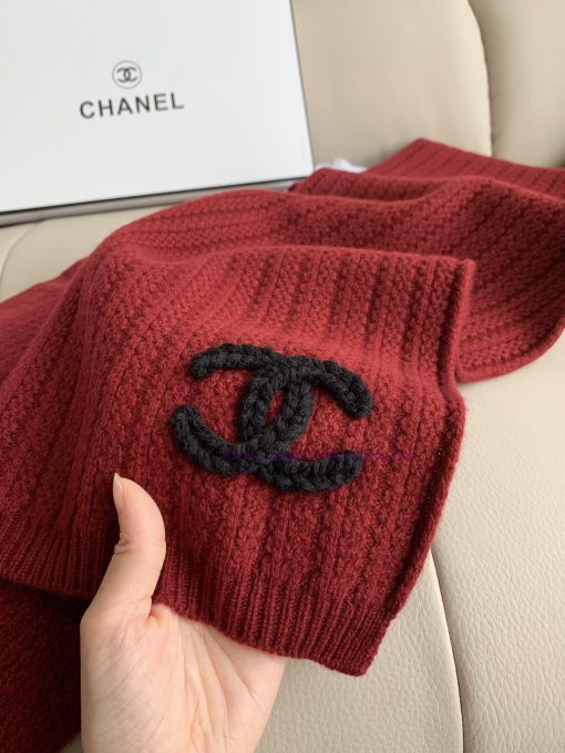 You must have a big red scarf, right Why don't you just have a CHANEL pineapple pattern scad4w8gsmy - Image 5