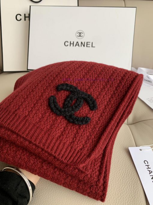 You must have a big red scarf, right Why don't you just have a CHANEL pineapple pattern scad4w8gsmy - Image 8