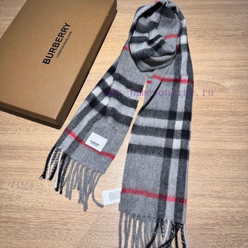 Children's Burberry Classic Parent Child Collection Ba Jia Century Classic Small Grid. This 9v8fgg2z - Image 5