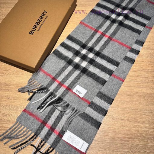 Children's Burberry Classic Parent Child Collection Ba Jia Century Classic Small Grid. This 9v8fgg2z - Image 6