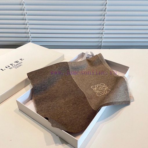 Rare high-end men's clothing, family benefits LOEWE embroidery 🪡 A very nice men's scarf~I l1etub1t7 - Image 3