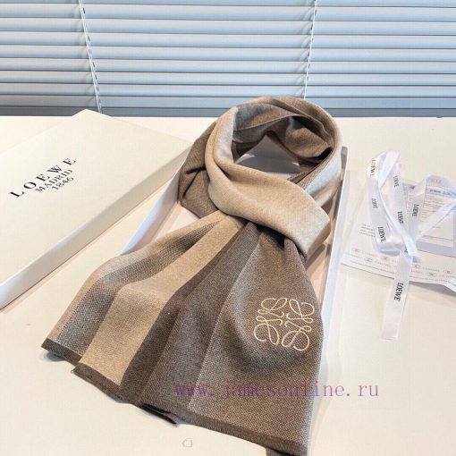 Rare high-end men's clothing, family benefits LOEWE embroidery 🪡 A very nice men's scarf~I l1etub1t7 - Image 6