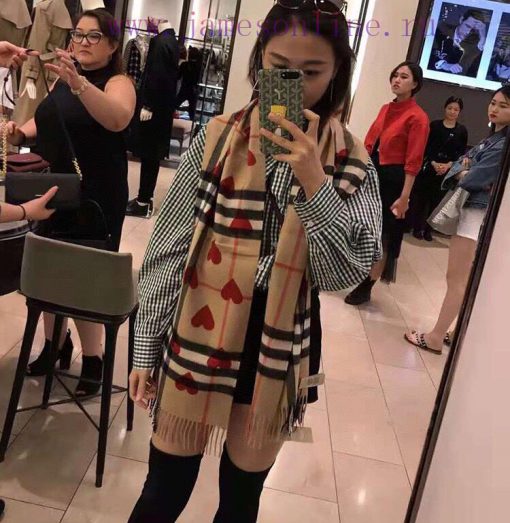 Burberry couple's big hit is coming, super cute classic peach heart ️ cashmere scarf, anothe4e6kr78e - Image 2