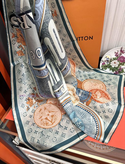Lv's classic style silk square scarf, when you buy it, you always agree to buy it quickly. Hnrg1e9mw - Image 7