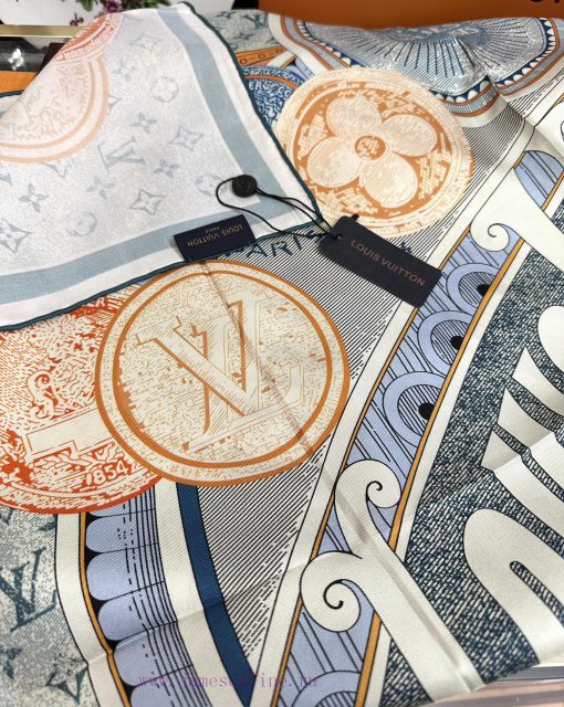 Lv's classic style silk square scarf, when you buy it, you always agree to buy it quickly. Hnrg1e9mw - Image 8